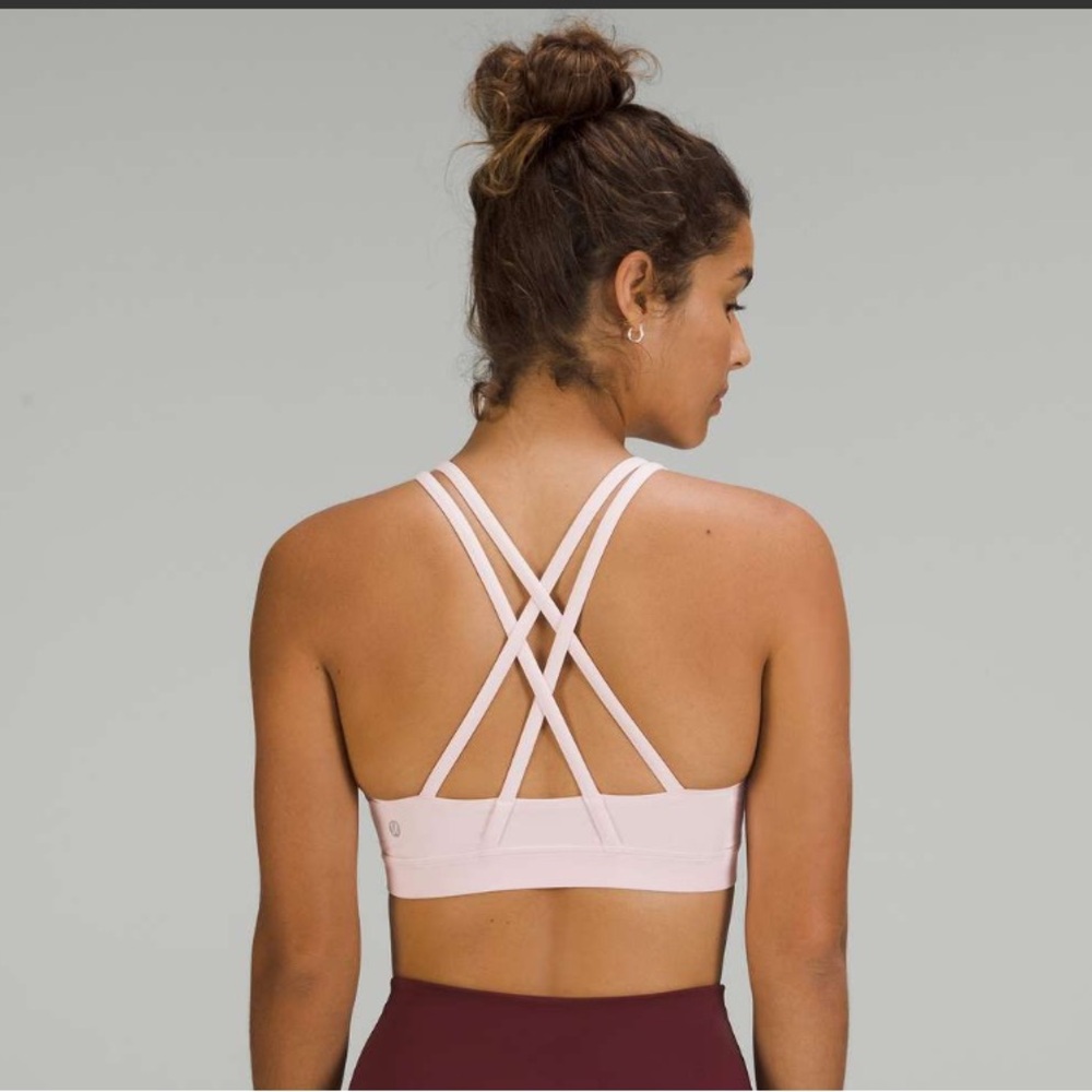Lululemon Energy Bra *Medium Support, B–D Cups
Flush Pink Size 4